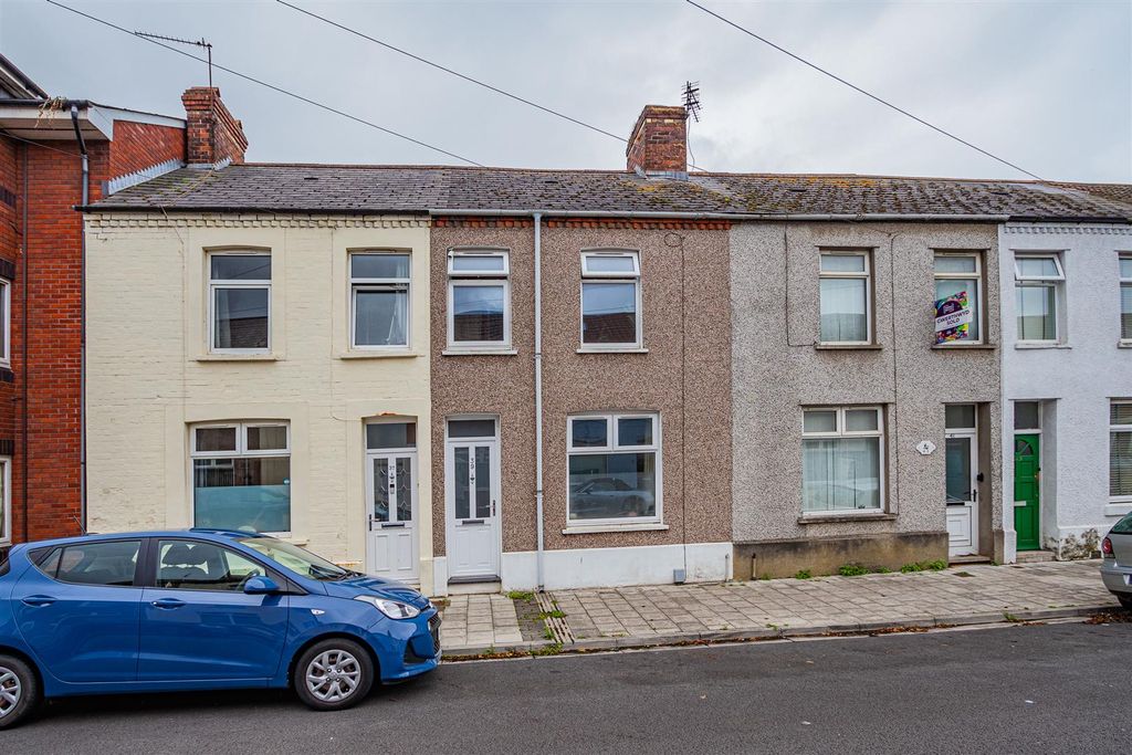 Property photo 1 of 12 Hereford Street 39 (1 Of 14).Jpg
