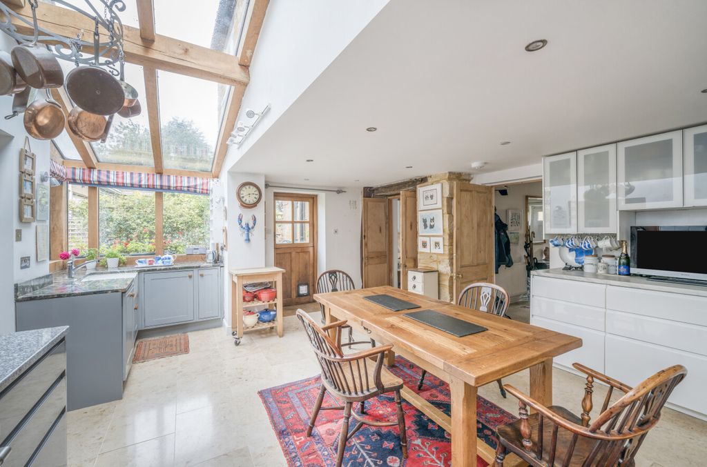 Property photo 2 of 33 1346329-4-68B7167...