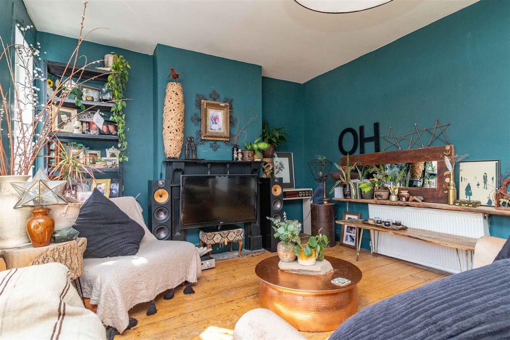 Property photo 3 of 20 Tarring-28.Jpg