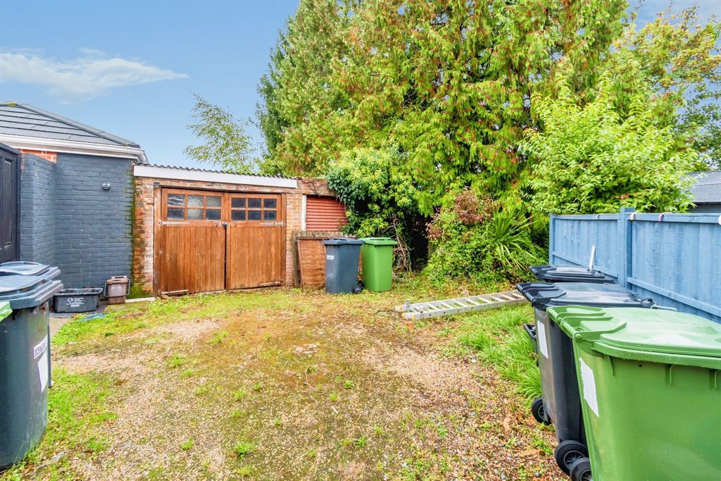Property photo 2 of 16