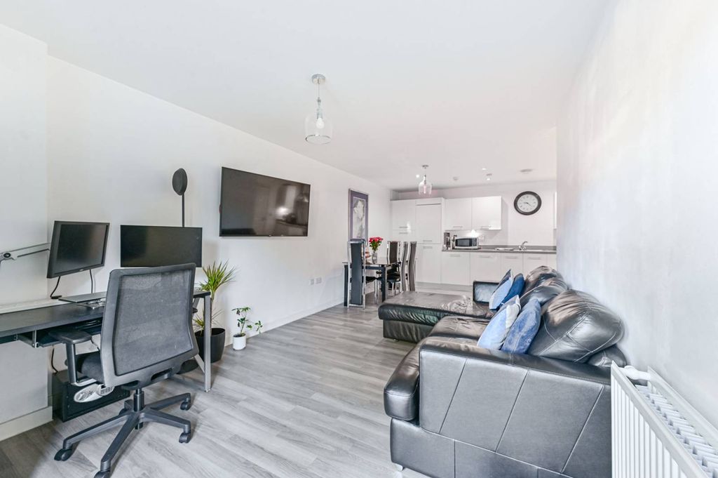 Property photo 1 of 11