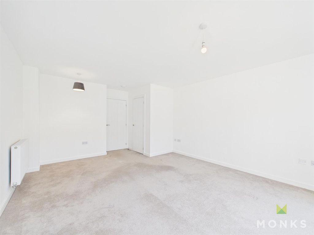 Property photo 3 of 14 Cam01520G0-Pr0372-Still013.Jpg