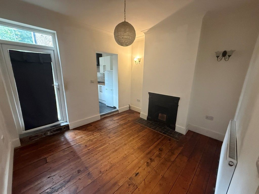 Property photo 3 of 9 Dining Room