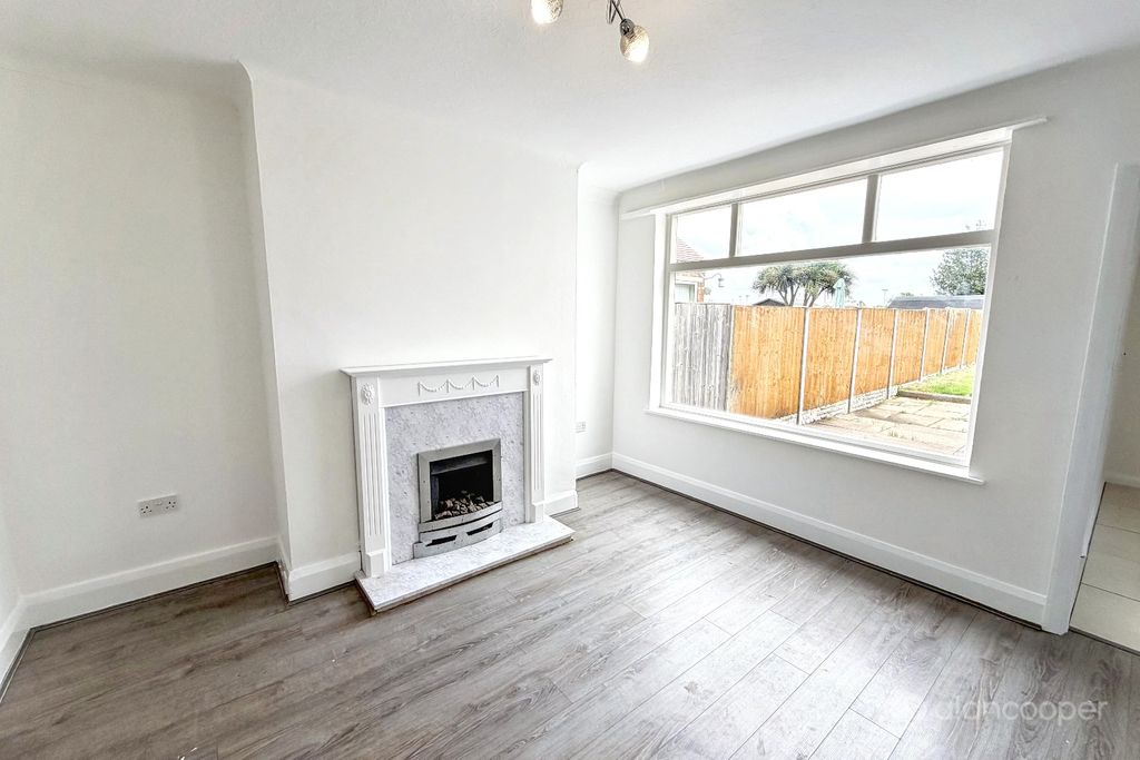 Property photo 3 of 14 5380215