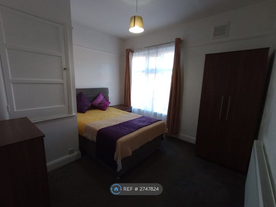 Property photo 2 of 9 Bedroom 1