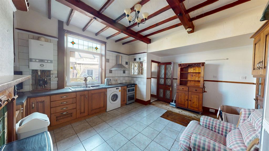 Property photo 2 of 15 Dining Kitchen