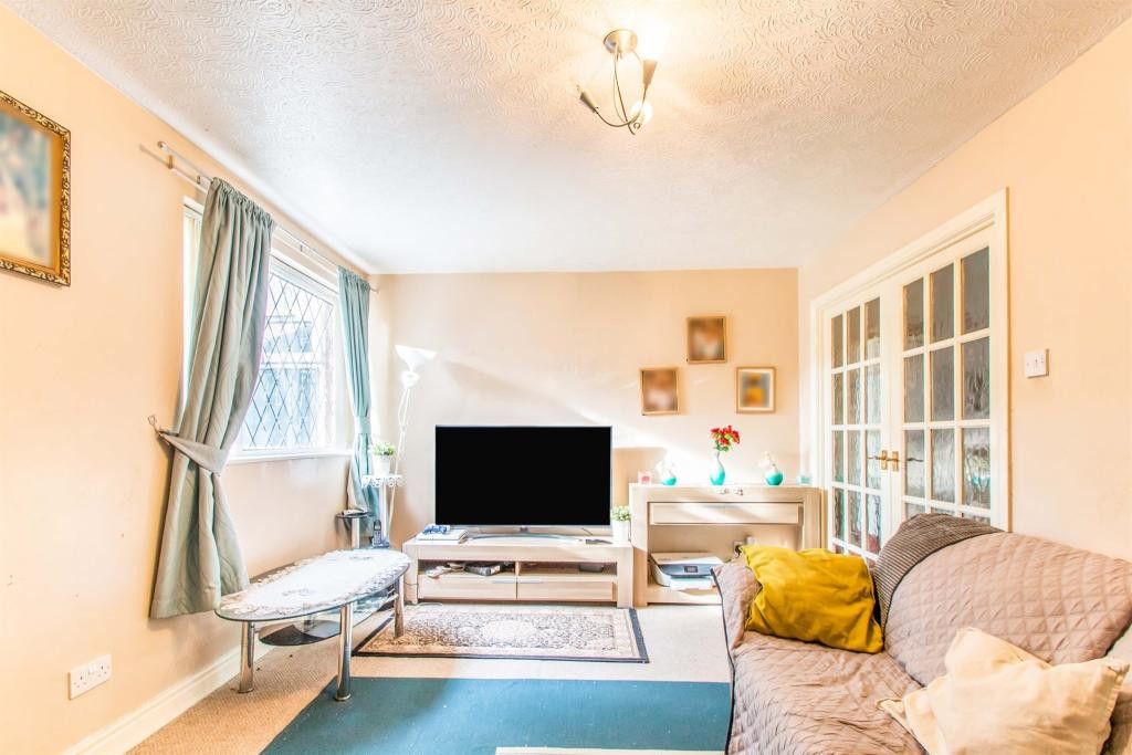 Property photo 2 of 7