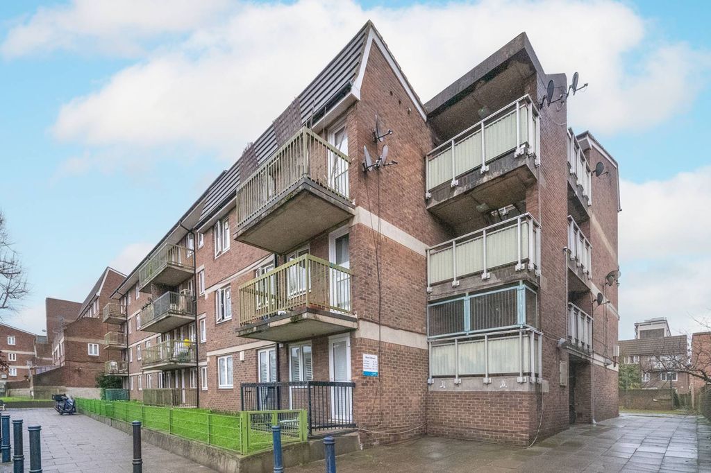 Property photo 2 of 11