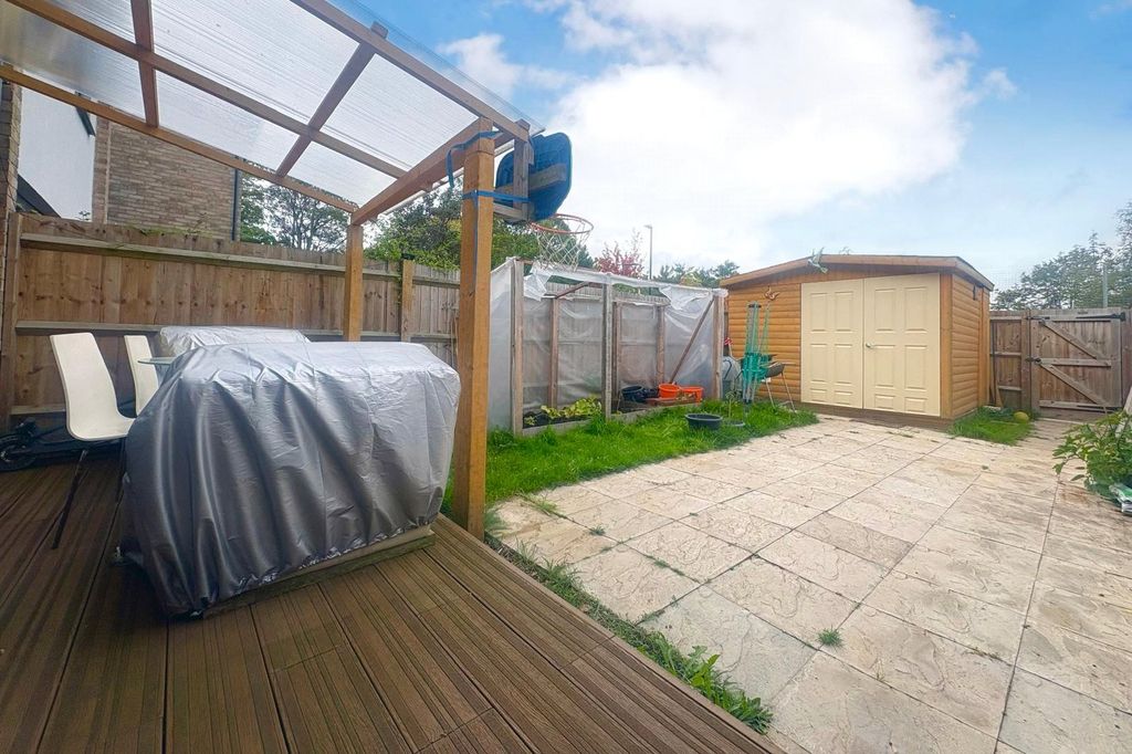 Property photo 2 of 11 Picture No. 01