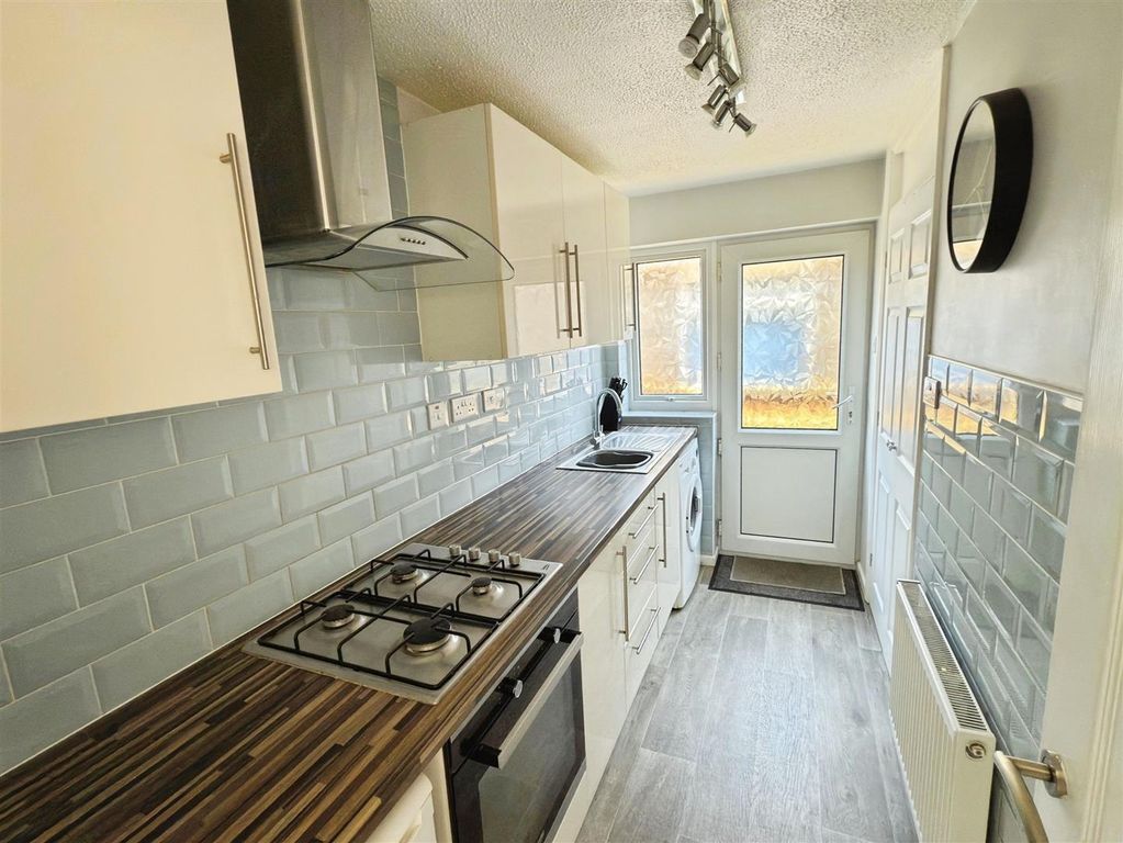 Property photo 3 of 10 Tunstall Dr (4).Jpg
