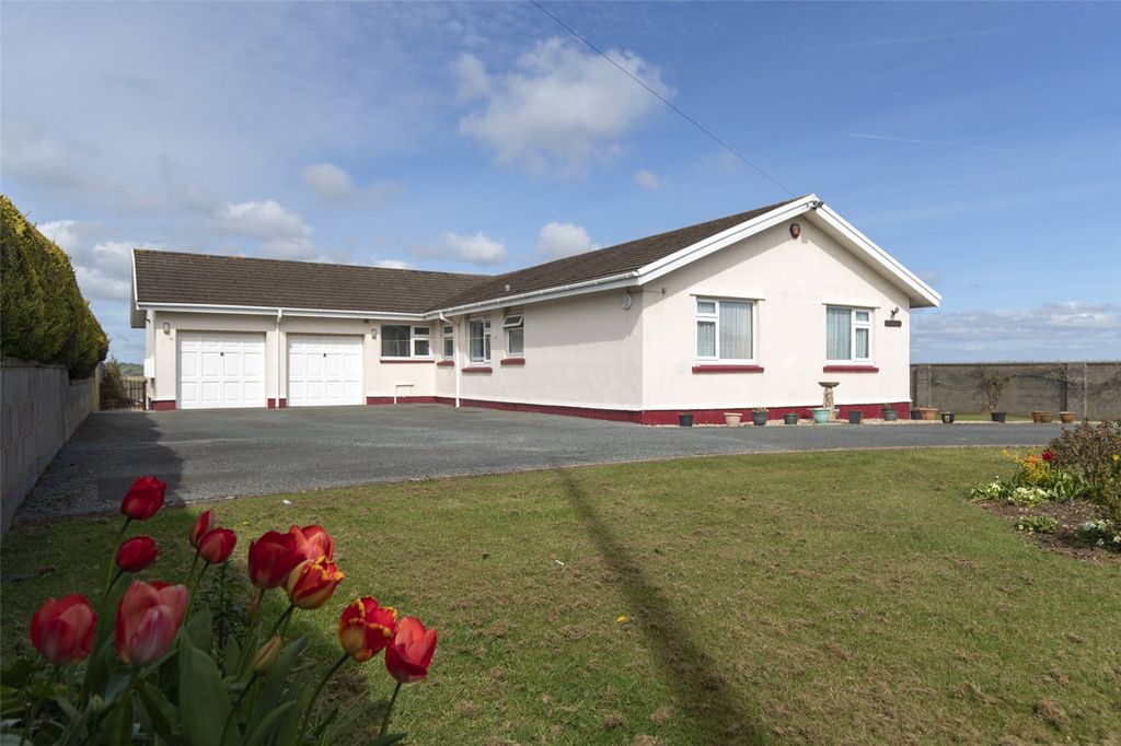 Property photo 1 of 49 Picture No. 22