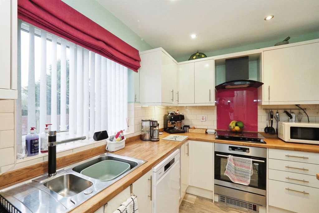 Property photo 3 of 20