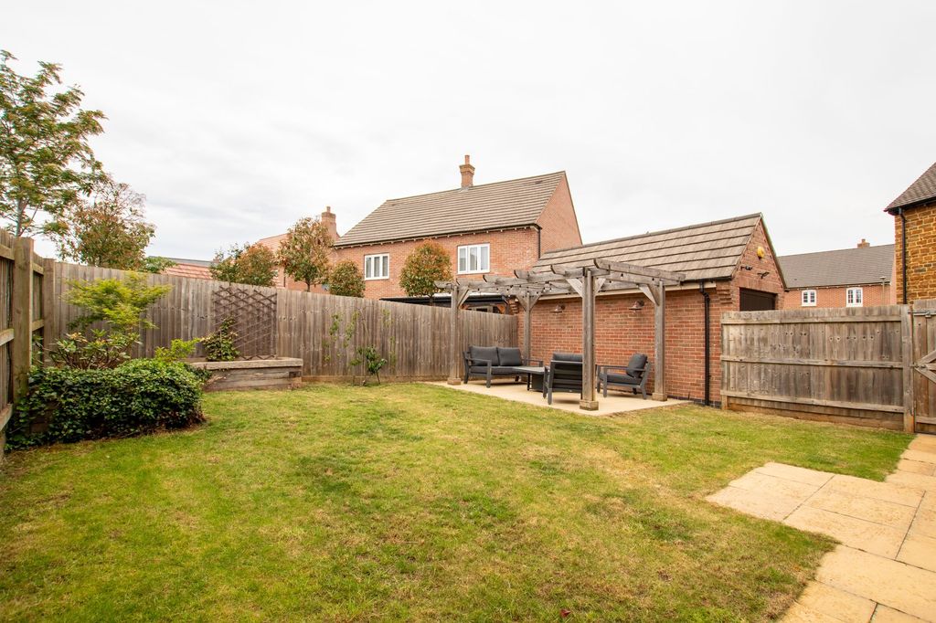 Property photo 3 of 22
