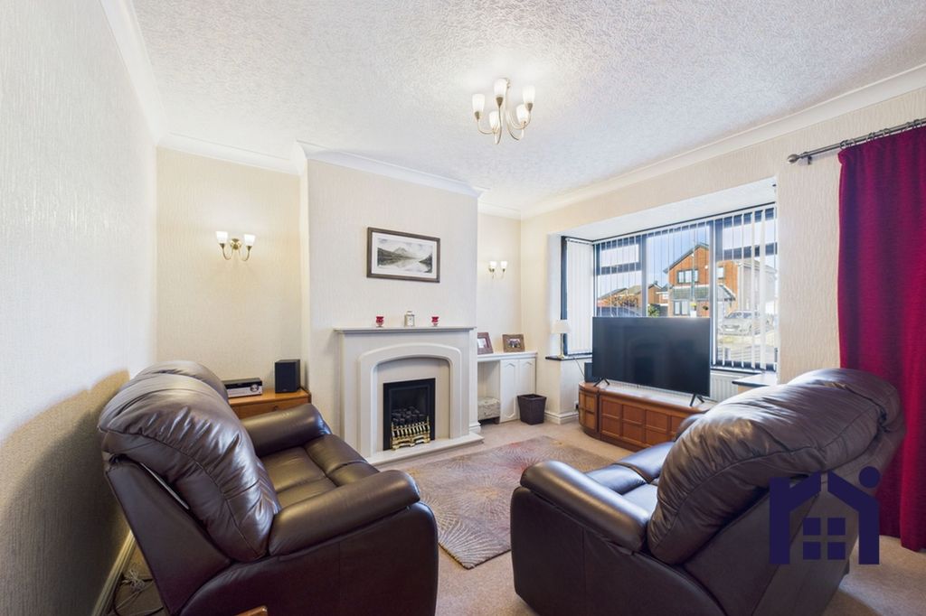 Property photo 2 of 23 Living Room