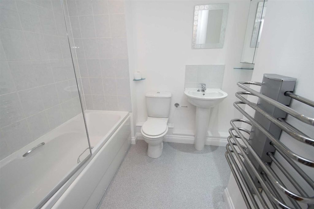 Property photo 3 of 5