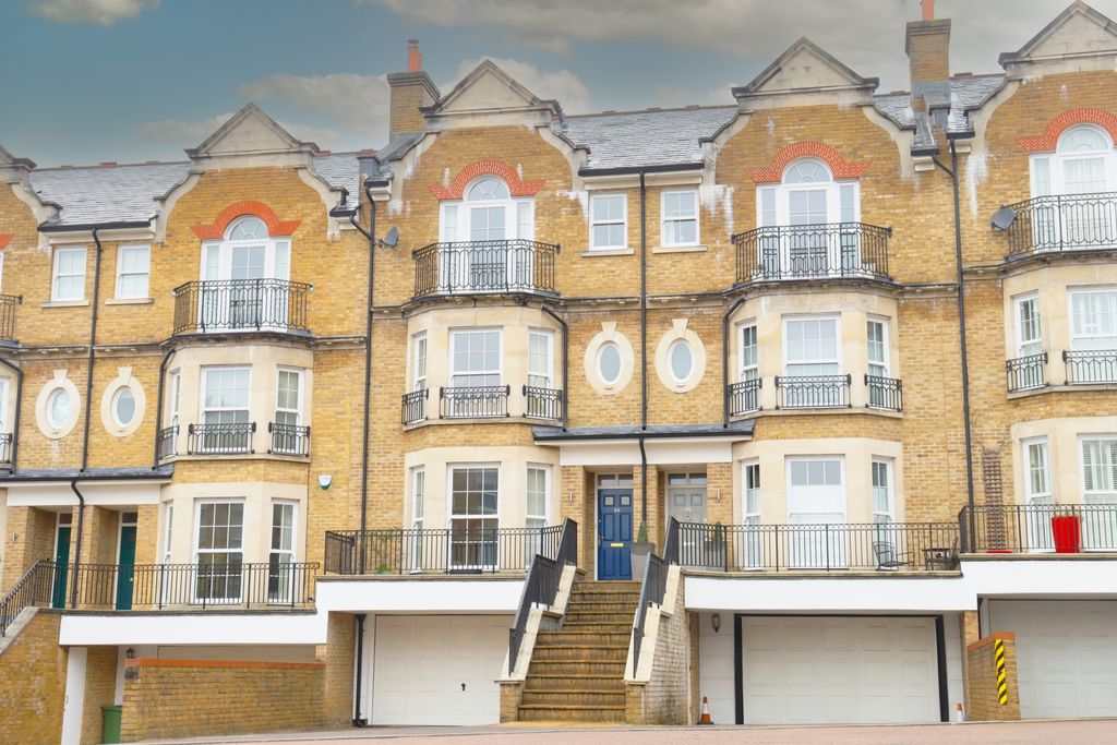 Property photo 1 of 18 Img_4965