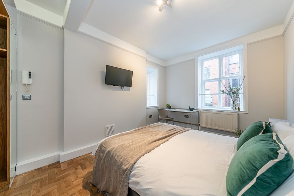 Property photo 2 of 18 Room-5C-Kimmersto...