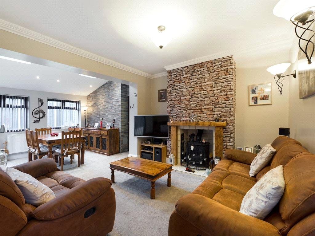 Property photo 1 of 24 Lounge