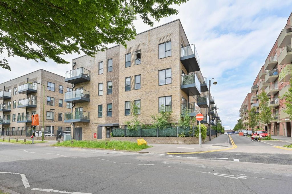 Property photo 3 of 10