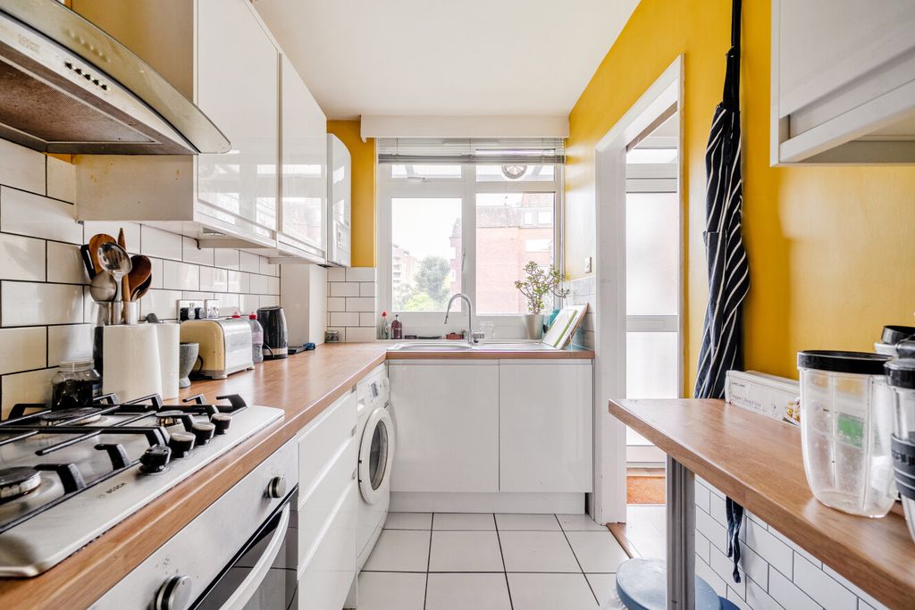 Property photo 3 of 12 1529964-18-1A11c8...