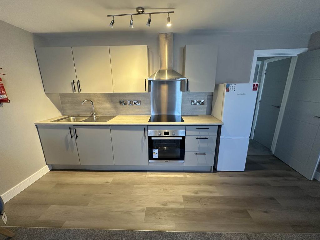 Property photo 2 of 5 Kitchen