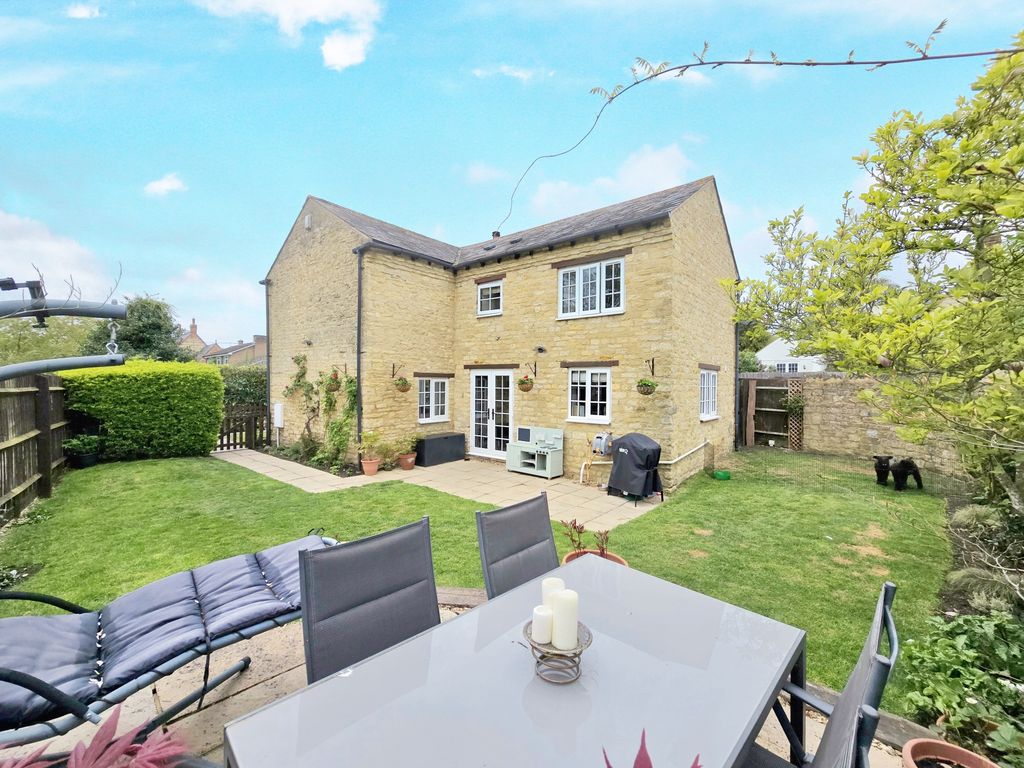 Property photo 2 of 17 Photo 9