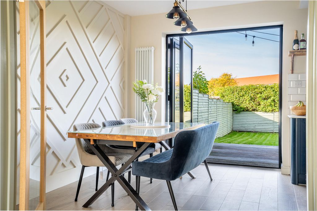 Property photo 3 of 16 Dining Room
