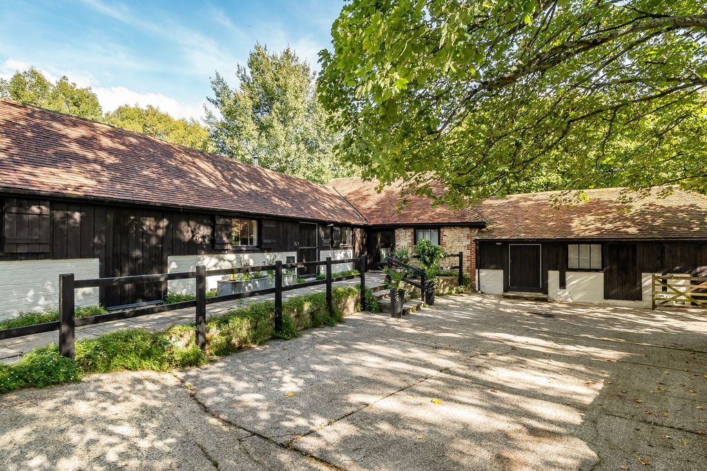 Property photo 1 of 42