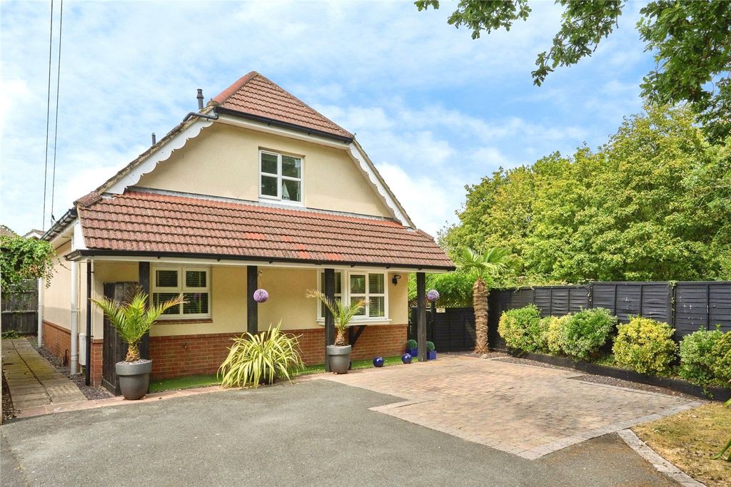 Property photo 1 of 19 Picture No. 98