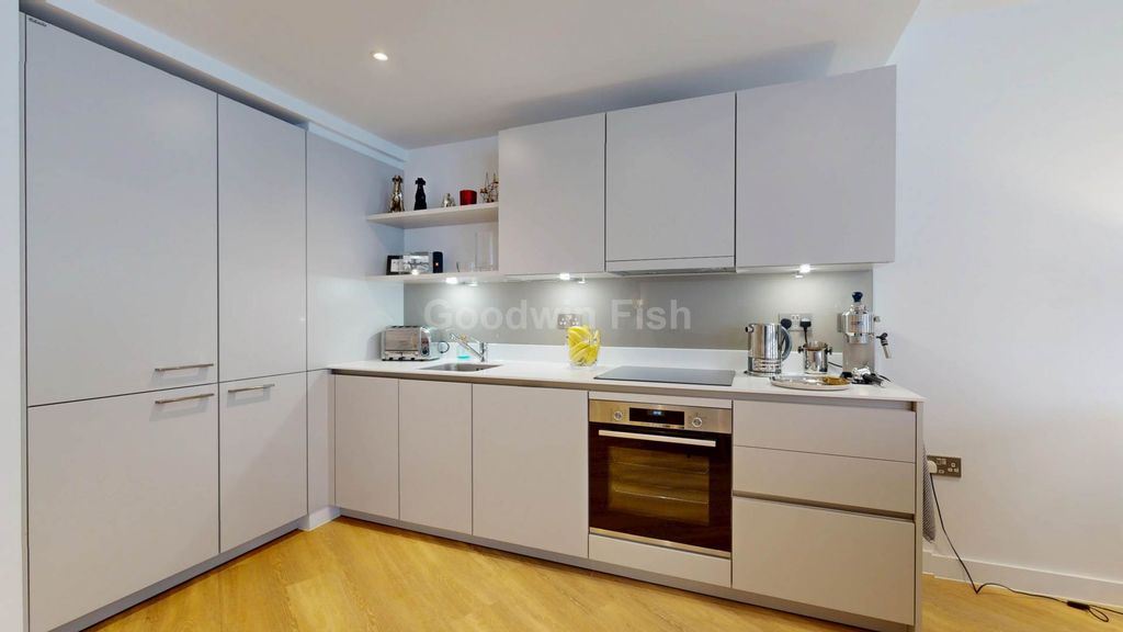 Property photo 2 of 23