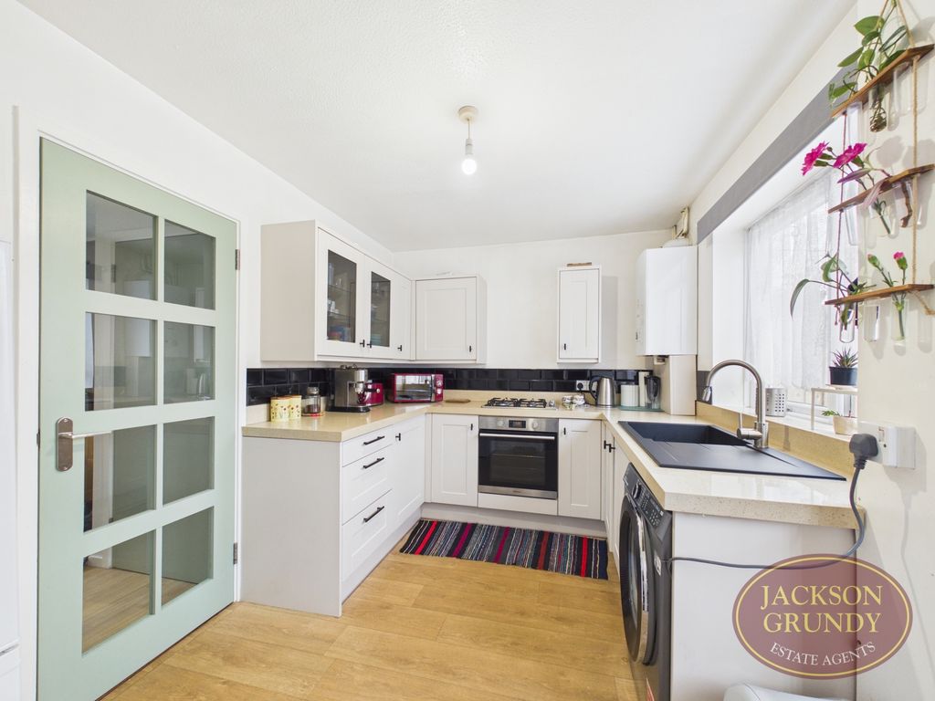 Property photo 2 of 19 Donellan Green