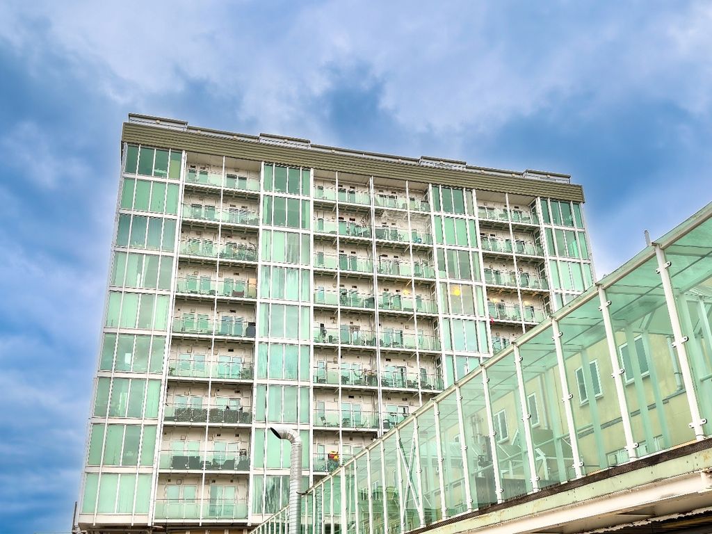 Property photo 1 of 15 4314780