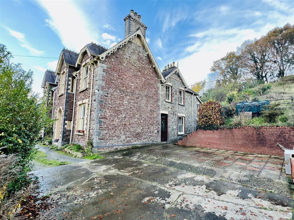 Property photo 1 of 37 Outside
