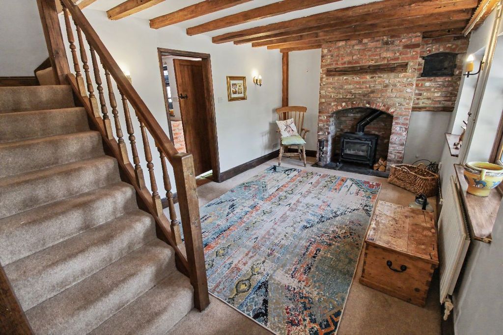 Property photo 2 of 21