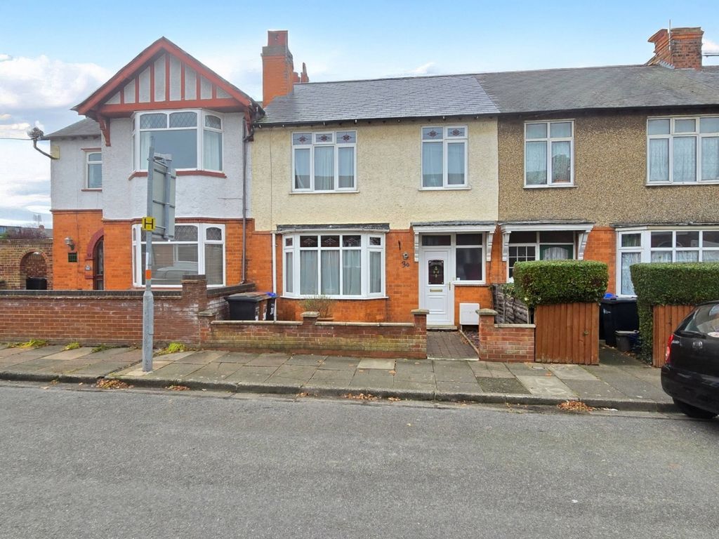 Property photo 1 of 20 30 Brookkland Road - Front