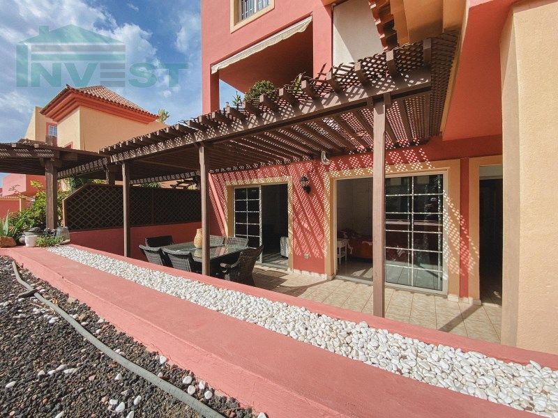 Property photo 1 of 12