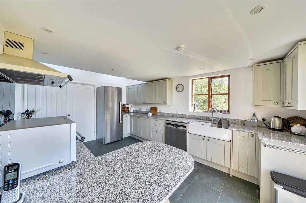 Property photo 3 of 36 Picture No. 07