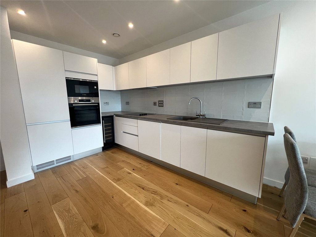 Property photo 3 of 6 Kitchen