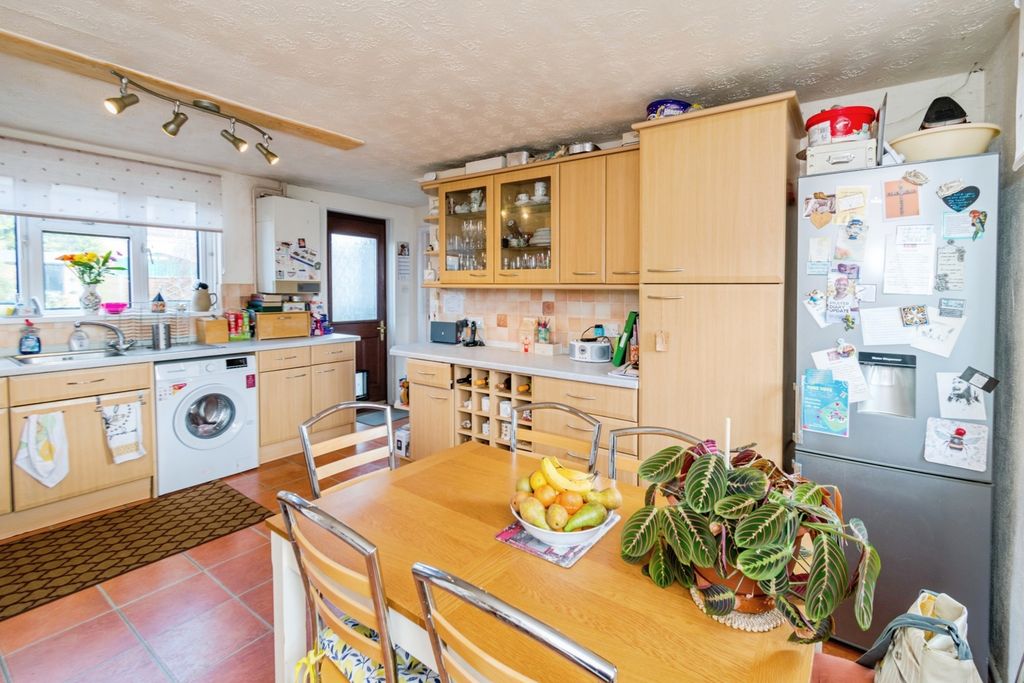 Property photo 2 of 17 Photo