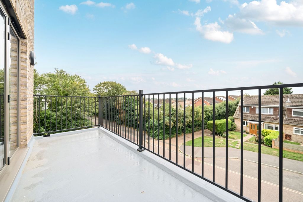 Property photo 1 of 21