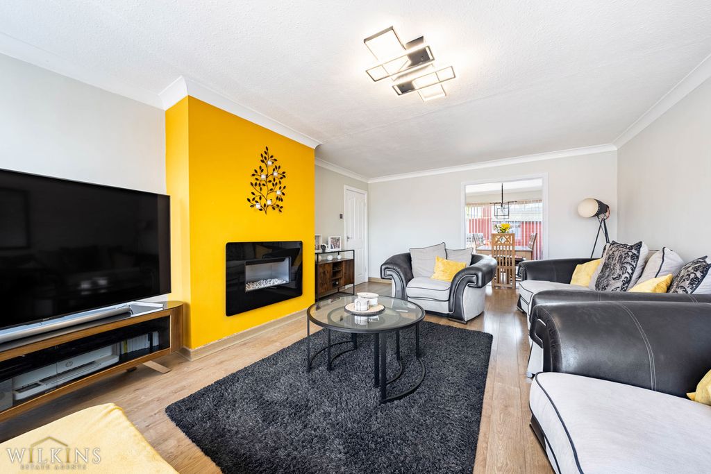 Property photo 2 of 33 Photograph