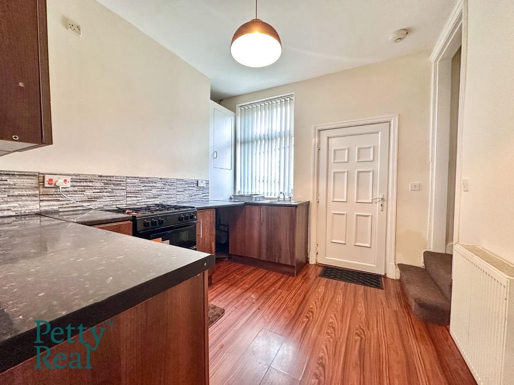 Property photo 3 of 9 29076Aac-Ca7D-483C-97Fb-63E65CD6A0A6.Jpeg