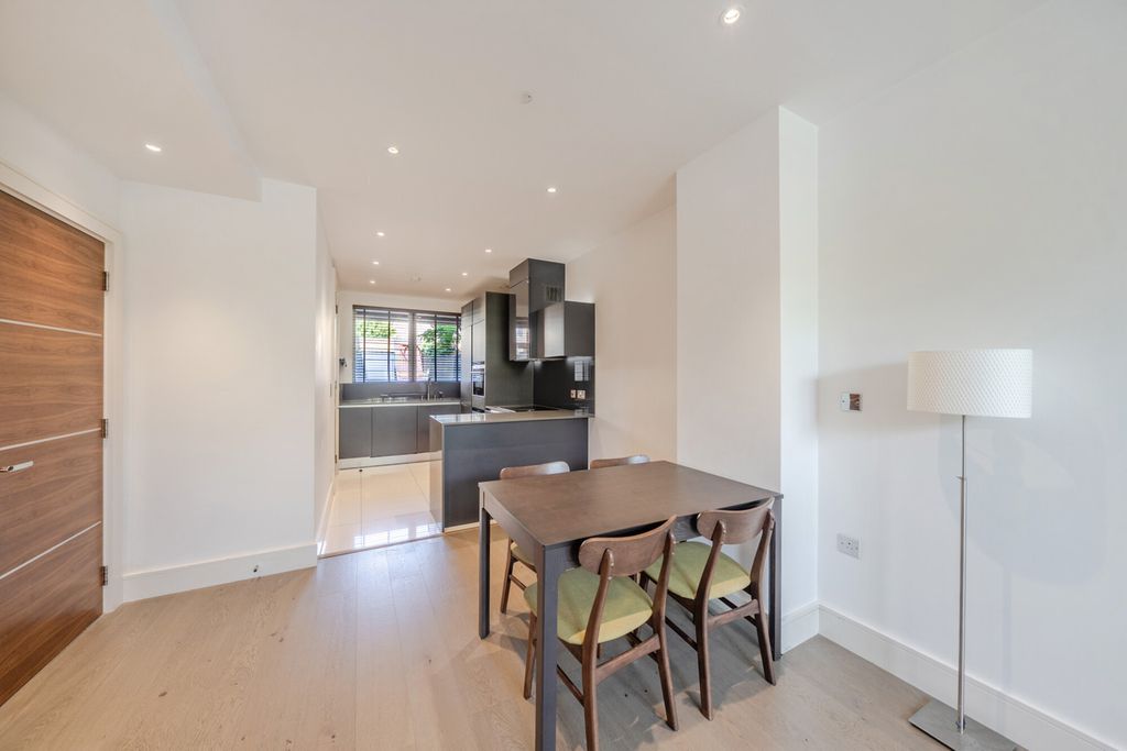 Property photo 3 of 21 1502509-16-6A7B16...