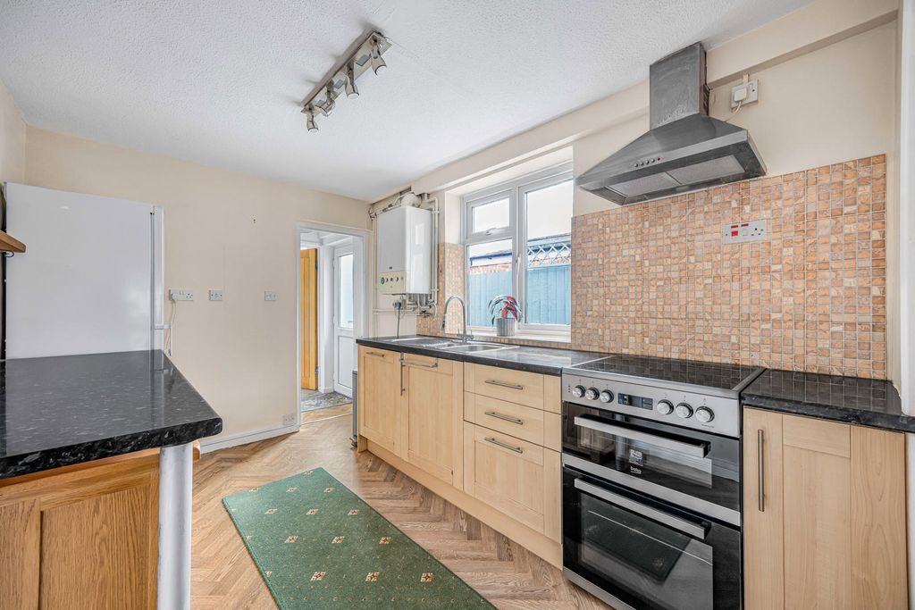 Property photo 3 of 14 6_78792.Jpg