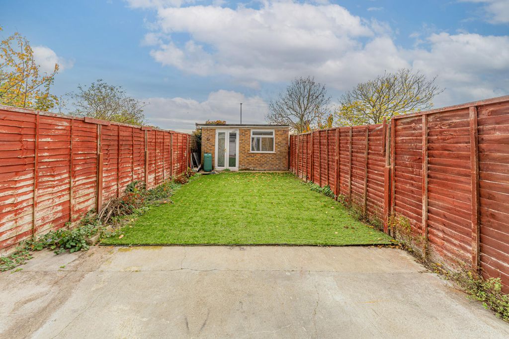 Property photo 2 of 24 Rear Garden