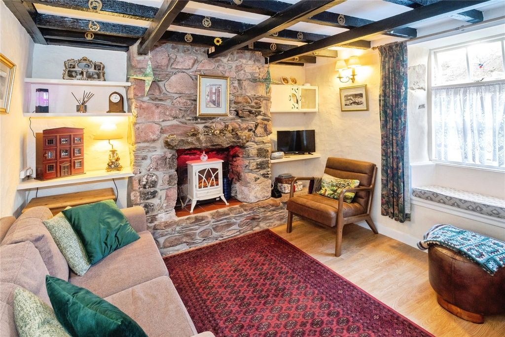 Property photo 2 of 15 Living Room