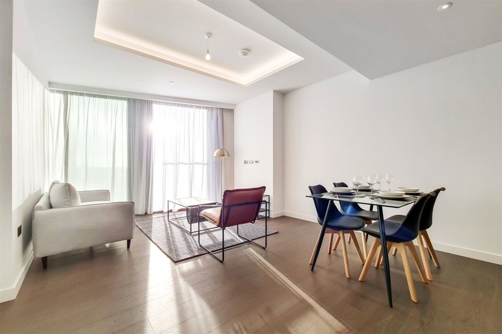 Property photo 1 of 18 Carnation Way
