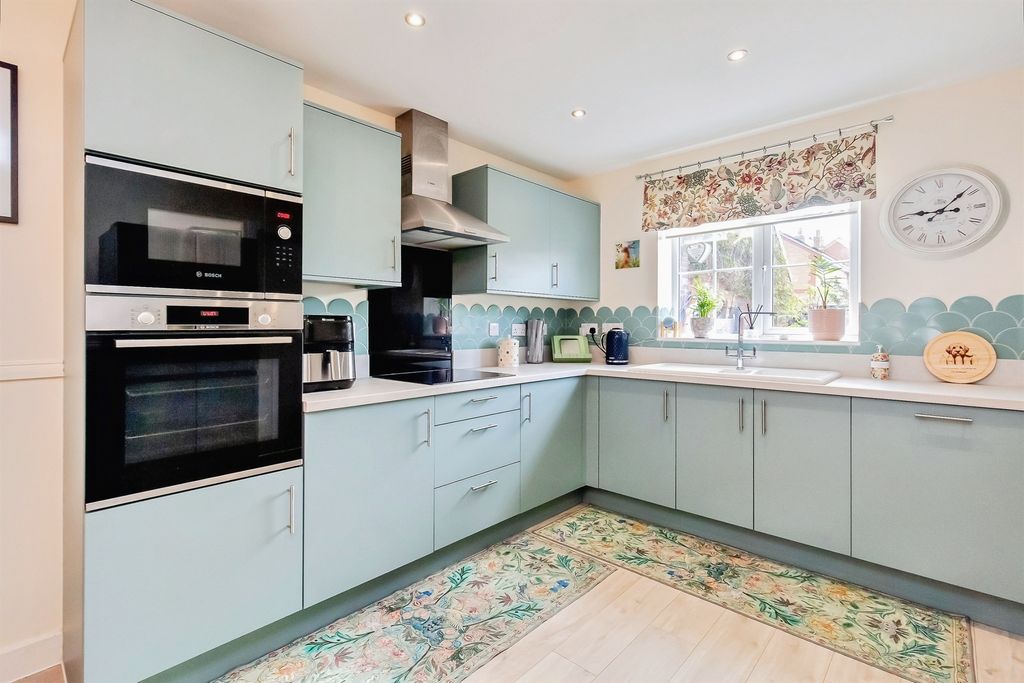 Property photo 1 of 34 Kitchen/Diner
