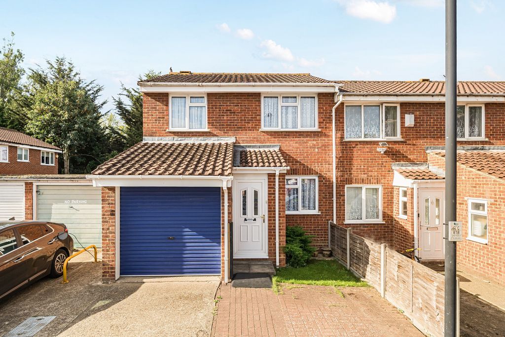 Property photo 1 of 18 1358642-16-68d273...