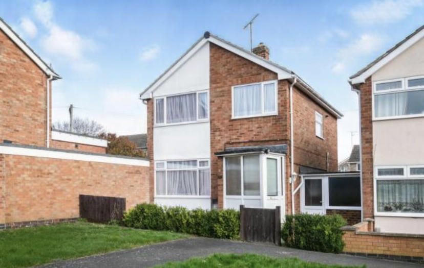 Property photo 1 of 11 Front Aspect